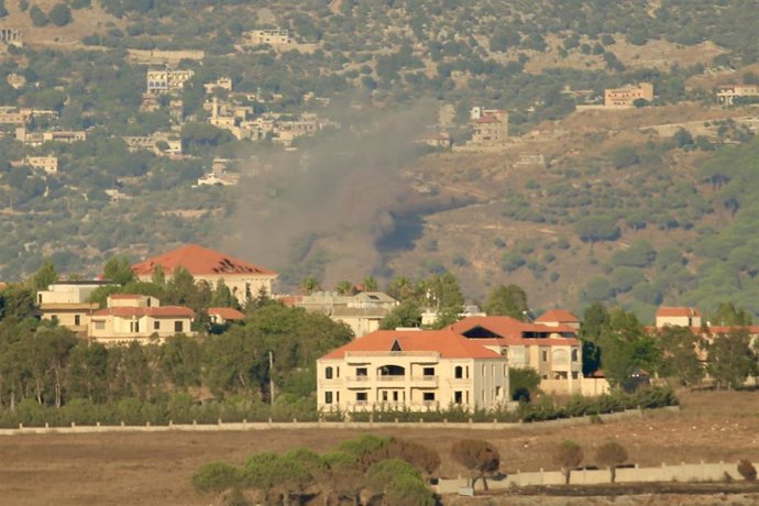 Archivo - Impacto de un proyectil de Hezbolá en el norte de Israel (archivo)