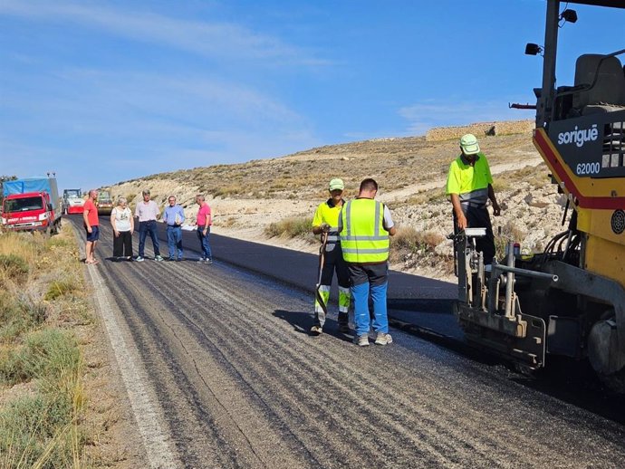 Trabajos en una de las vías afectadas en la provincia de Teruel