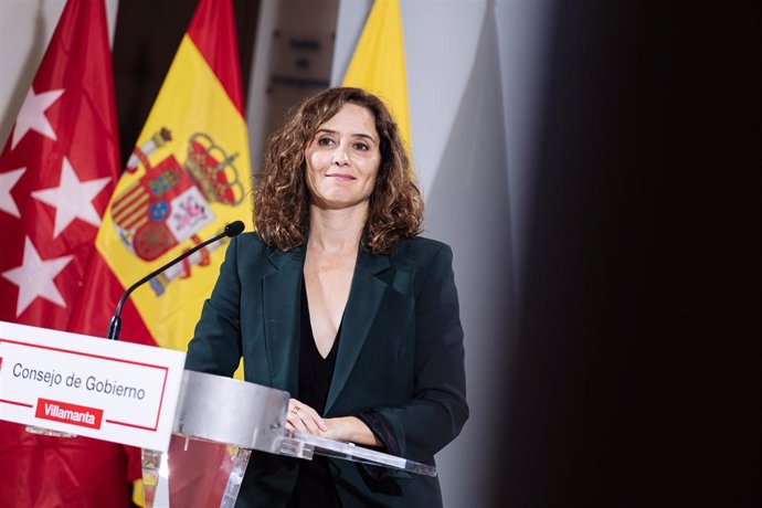 Archivo - La presidenta de la Comunidad de Madrid, Isabel Díaz Ayuso, durante una rueda de prensa tras el Consejo de Gobierno de la Comunidad de Madrid, en el Ayuntamiento de Villamanta, a 27 de septiembre de 2023, en Villamanta, Madrid (España).