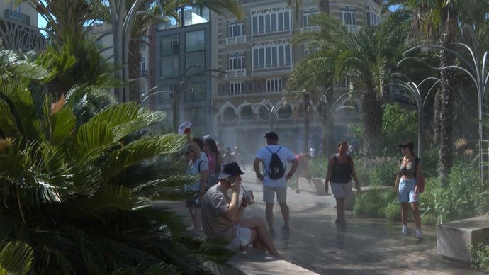 Archivo - Arxiu - Vens i turistes a Valncia