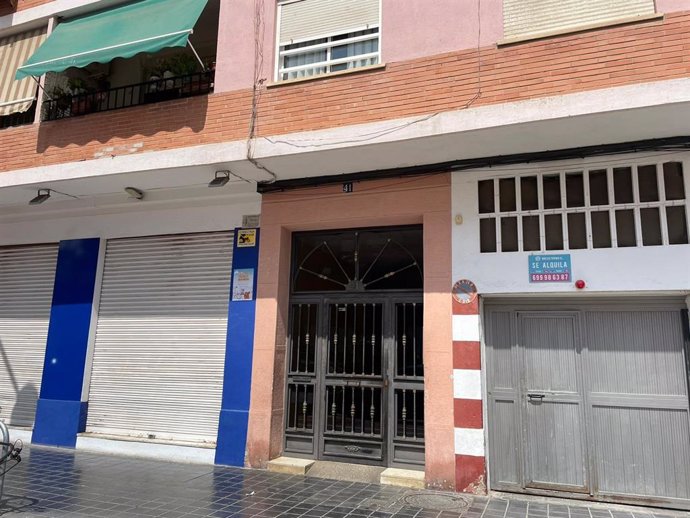 Portal de la vivienda de la calle Jerónimo Monsoriu de València donde sucedieron los hechos