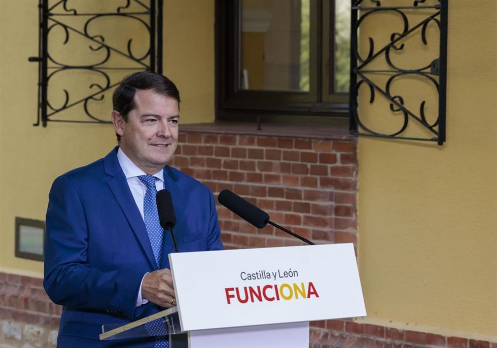 Fernández Mañueco en la rueda de prensa de inicio del curso político en CyL tras las vacaciones del verano