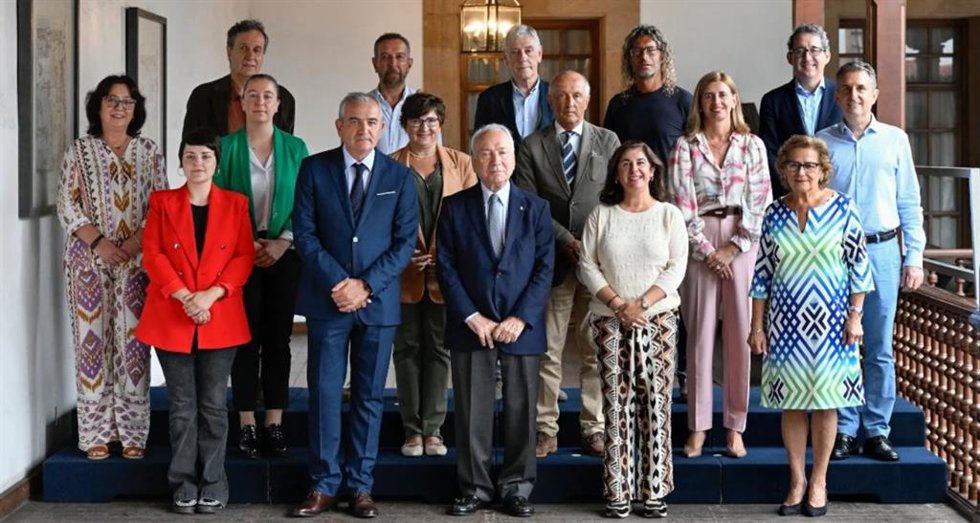 Archivo - Miembros del jurado del Pueblo Ejemplar de Asturias 2024.