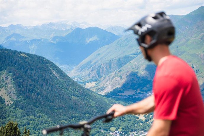 Archivo - Baqueira Beret incrementa en más de un 10 por ciento las pernoctaciones en verano.