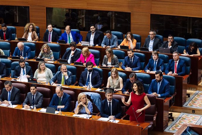 Archivo - La presidenta de la Comunidad de Madrid, Isabel Díaz Ayuso, interviene durante un pleno en la Asamblea de Madrid, a 13 de junio de 2024, en Madrid (España). 