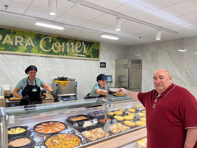 Mercadona incorpora la sección 'Listo para Comer' en la tienda ubicada en Acera del Darro, 98, en el centro de Granada.