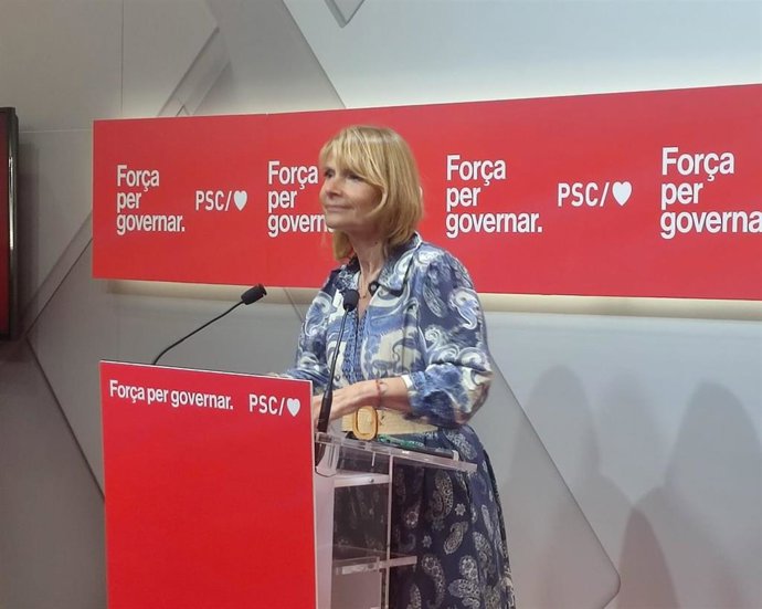 La viceprimera secretaria del PSC, Llusa Moret, en rueda de prensa