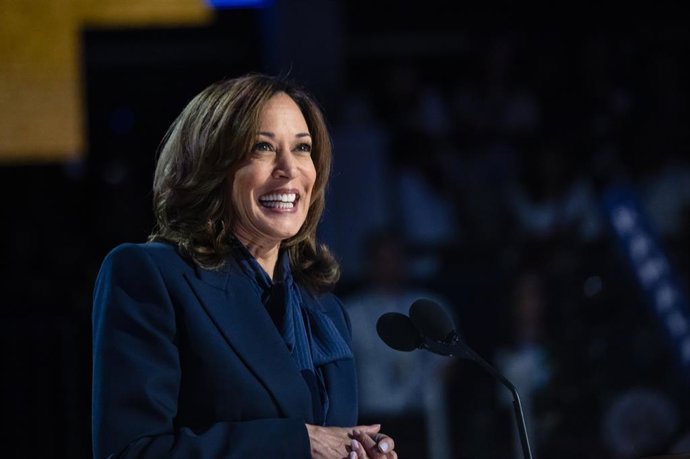August 22, 2024, Chicago, Illinois, USA: Vice President and Democratic nominee for president, Kamala Harris  takes the stage on the final night of the DNC convention at the United Center in Chicago.,Image: 900897062, License: Rights-managed, Restriction