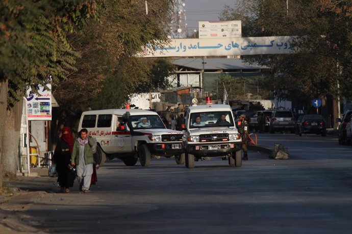 Archivo - Ambulancias en Kabul