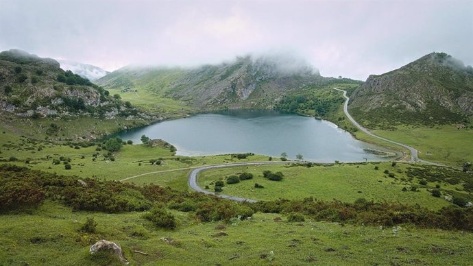 Archivo - Entorno de Lagos de Covadonga