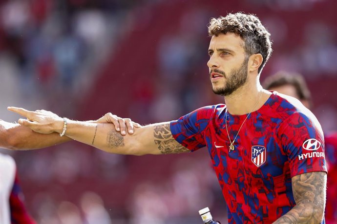 Archivo - Mario Hermoso of Atletico de Madrid warms up during the Spanish League, LaLiga EA Sports, football match played between Atletico de Madrid and CA Osasuna at Estadio Metropolitano on May 19, 2024 in Madrid, Spain.