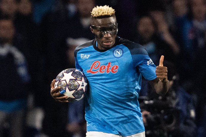 Archivo - FILED - 18 April 2023, Italy, Naples: Napoli's Victor Osimhen celebrates after scoring their side's first goal during the UEFA Champions League quarter-final second leg soccer match between SSC Naples and AC Milan at Diego Armando Maradona Stadi