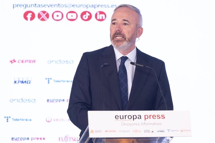 El presidente del Gobierno de Aragón, Jorge Azcón, interviene durante un Desayuno Informativo de Europa Press, en el Hotel Roosewood Villa Magna, a 3 de septiembre de 2024, en Madrid (España).