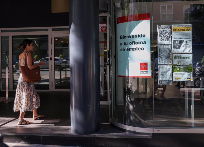 Archivo - Una oficina de empleo (SEPE), a 2 de julio de 2024, en Madrid (España). 