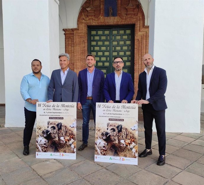 Autoridades en la presentación de la IV Feria de la Montería de Obejo.