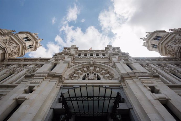 Archivo - Fachada de la sede del Ayuntamiento en Cibeles, a 15 de septiembre de 2023, en Madrid (España). El Palacio de Cibeles, antiguo Palacio de Telecomunicaciones y actual sede del Ayuntamiento de Madrid, cuenta con un gran espacio cultural y varias s