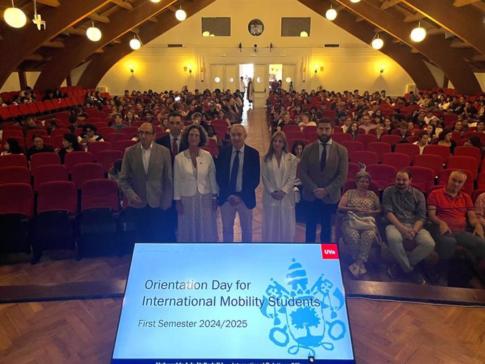 Presentación del acto de bienvenida a los estudiantes extranjeros que cursarán estudios en la UVa