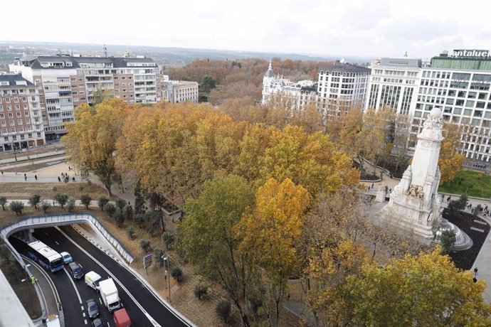 Archivo - Vista general de la nueva Plaza de España, a 22 de noviembre de 2021, en Madrid, (España)