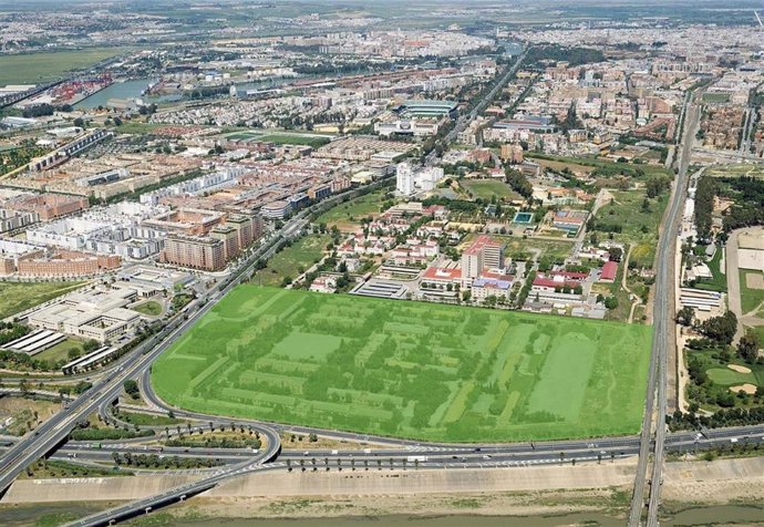 Archivo - Foto aérea Regimiento de Artillería Sevilla.