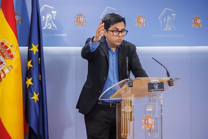 El secretario primero de la Mesa del Congreso, Gerardo Pisarello, durante una rueda de prensa anterior a la Junta de Portavoces, a 3 de septiembre de 2024, en Madrid (España).