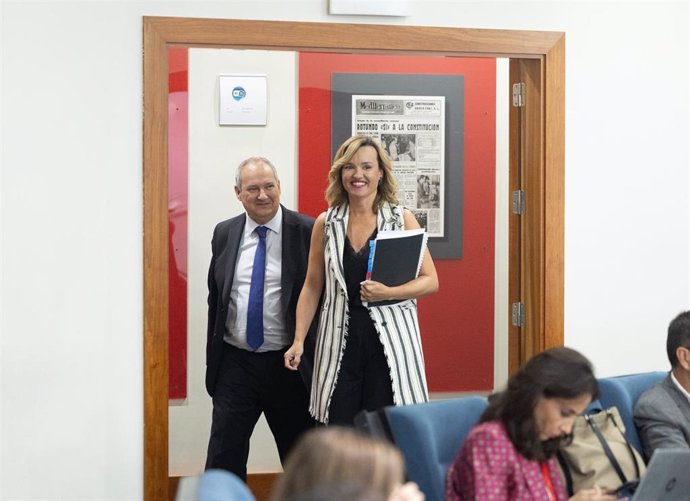 EL ministro de Industria y turismo, Jordi Hereu, y la ministra de Educación, Formación Profesional y Deportes y portavoz del Gobierno, Pilar Alegría, durante una rueda de prensa posterior al Consejo de Ministros, en el Palacio de La Moncloa, a 3 de septie