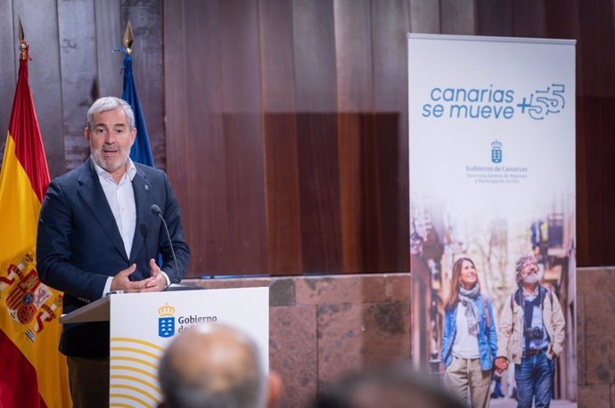 El presidente de Canarias, Fernando Clavijo, en la presentación del programa 'Canarias se Mueve +55'