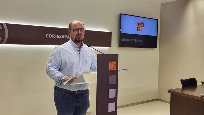 El portavoz de la Agrupación Parlamentaria Partido Aragonés-Grupo Mixto de las Cortes de Aragón, Alberto Izquierdo