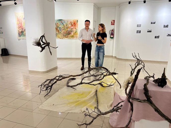 Presentación de la exposición de fotografía de Miryam Huertos en el Espacio Joven de Salamanca.