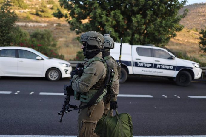 Archivo - Agentres de las fuerzas israelíes.