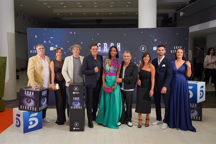 Foto de familia durante la presentación de la nueva edición de Gran Hermano en FesTVal