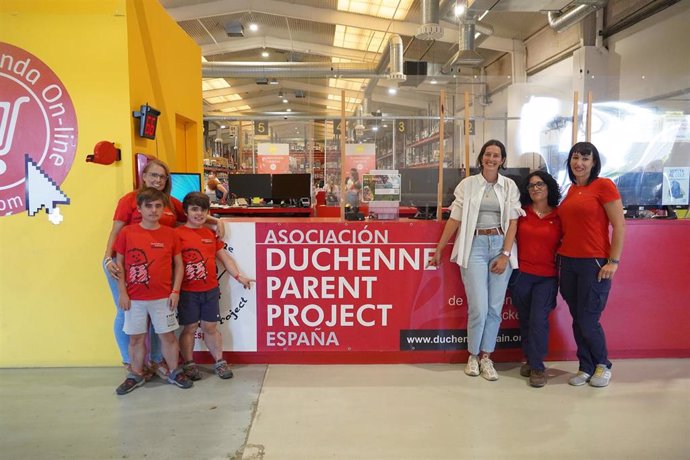 La empresa Plasticosur conciencia sobre la Distrofia de Duchenne durante la semana de su día mundial.