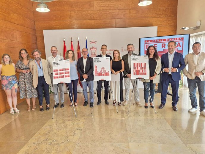 Presentación del cartel de la Feria del Libro de Murcia