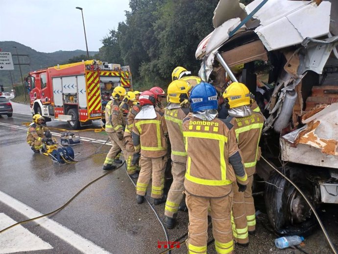 Bombers liberando un camionero