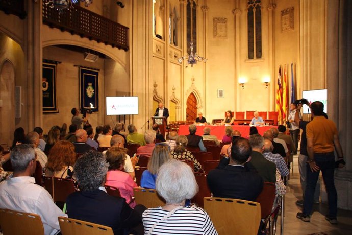 Archivo - Primer acto público de Avanza en Libertad en Can Campaner.