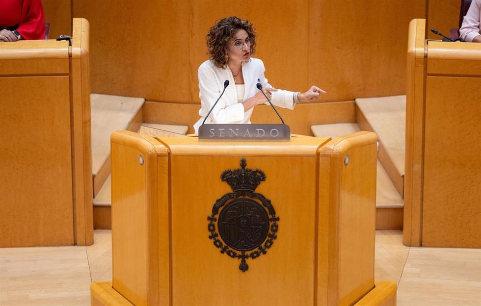 La vicepresidenta primera y ministra de Hacienda, María Jesús Montero, durante un pleno en el Senado, a 4 de septiembre de 2024, en Madrid (España).