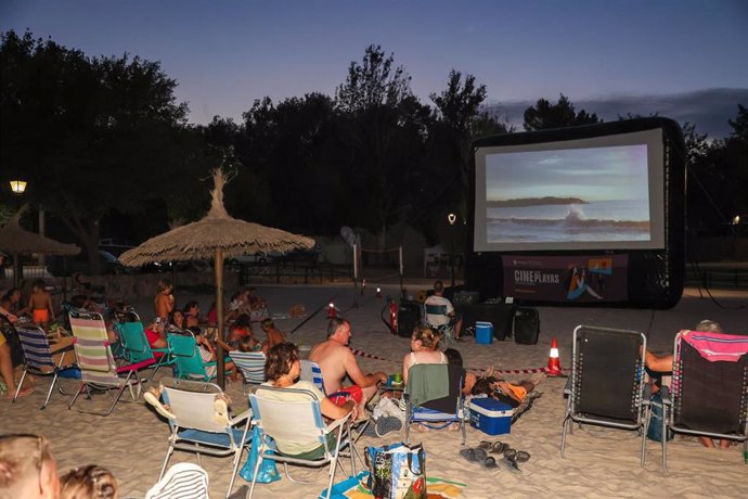 Archivo - Programa 'Cine en las Playas' de la Diputación de Valencia