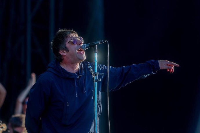 Archivo - El cantante Liam Gallagher durante una actuación en la tercera jornada del festival Mad Cool 2023, que estrena recinto en Villaverde Alto, a 8 de julio de 2023, en Madrid (España).  