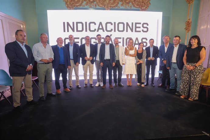 El president de la Generalitat, Carlos Mazón, en la presentación del servicio de Indicaciones Geográficas para productos artesanales e industriales de la Comunitat