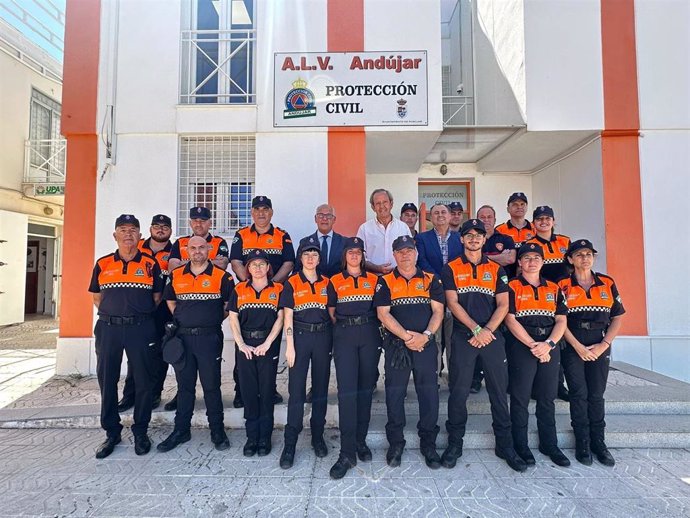 Visita a la Agrupación Local de Voluntarios de Protección Civil en Andújar.