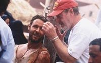 Ridley Scott avisa a Russell Crowe antes de Gladiator 2: "Que no empiece a quejarse"