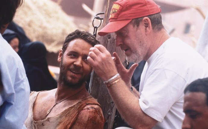 Ridley Scott replica a Russell Crowe sobre Gladiator 2: "Que no empiece a quejarse"