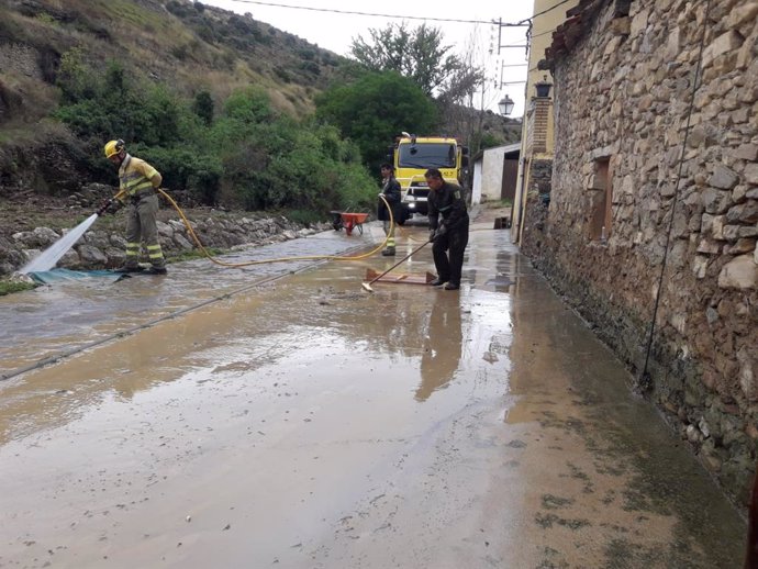 La Junta colabora en las tareas de limpieza en Tierras Altas de Soria tras las inundaciones