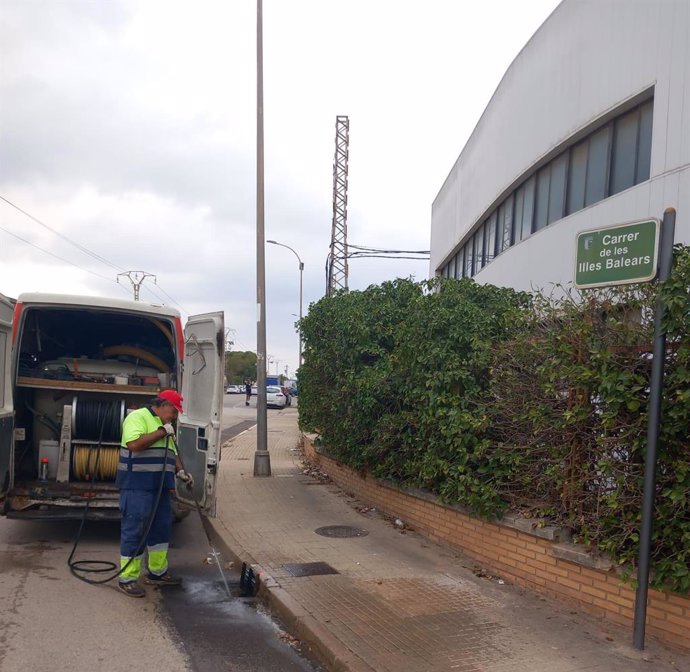 Limpieza de imbornales en Paterna