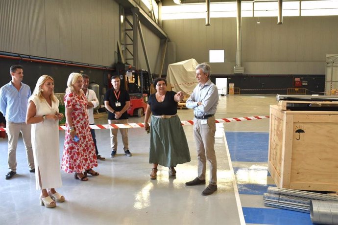 La delegada del Gobierno de la Junta de Andalucía en Cádiz, Mercedes Colombo, visita el Centro de Innovación en Tecnologías de Fabricación Avanzadas (CFA) en Puerto Real