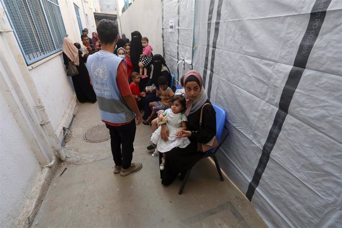 Centro de vacunación contra la polio en Gaza