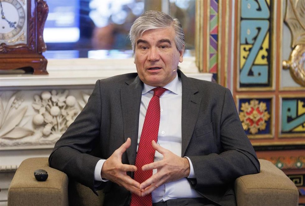Archivo - El presidente de Naturgy, Francisco Reynés, interviene en el encuentro El trilema de la energía, en el Palacio de Santoña, a 20 de abril de 2023, en Madrid (España). 