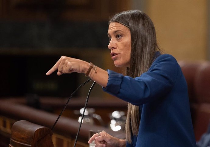 Archivo - La portavoz de Junts en el Congreso de los Diputados, Miriam Nogueras, interviene durante una sesión plenaria extraordinaria, en el Congreso de los Diputados, a 23 de julio de 2024, en Madrid (España)