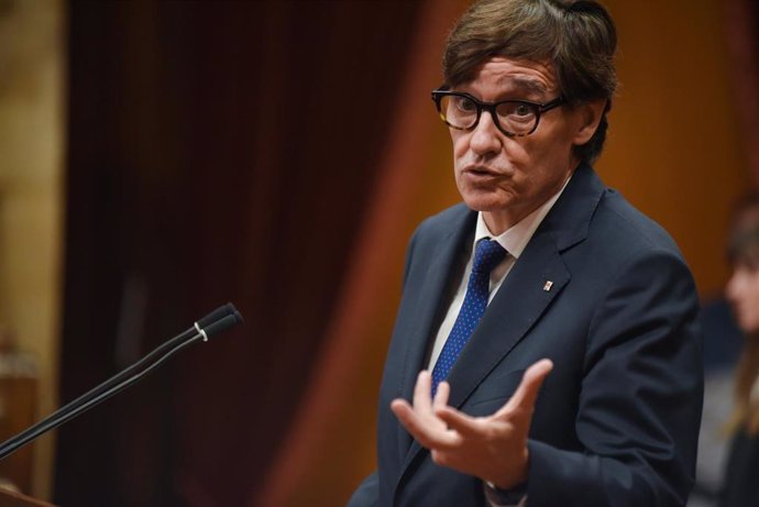 El president de la Generalitat, Salvador Illa, durante el primer pleno desde que fuera elegido presidente de la Generalitat, en el Parlament, a 5 de septiembre de 2024, en Barcelona, Catalunya (España). El presidente de la Generalitat, Salvador Illa, expl