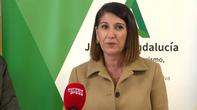 Archivo - La delegada territorial de Turismo y Andalucía Exterior de la Junta en Huelva, Teresa Herrera. 