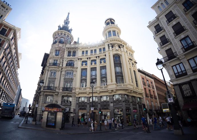 Fachadas del Edificio Meneses y la Casa Allende